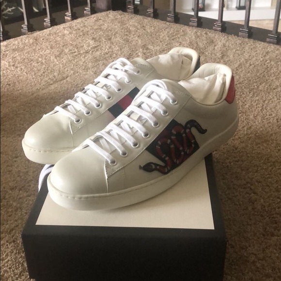 Gucci Ace Snake Embroidered Sneakers - Picture 7 of 10